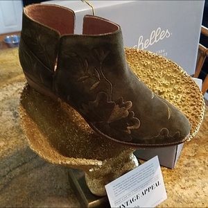 Seychelles embroidered suede bootie